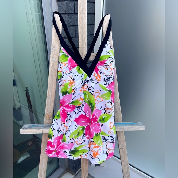 BNWT Halter V-Neckline Longer Tankini ππ€ - Picture 2 of 11